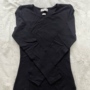 [SOLD] Aritizia Contour Crew Hip Longsleeve | Small